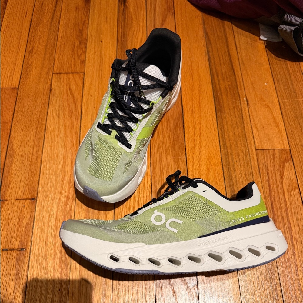 👹NWOT On Running On Cloudsurfer Next running shoe Kiwi/Ivory sz 9